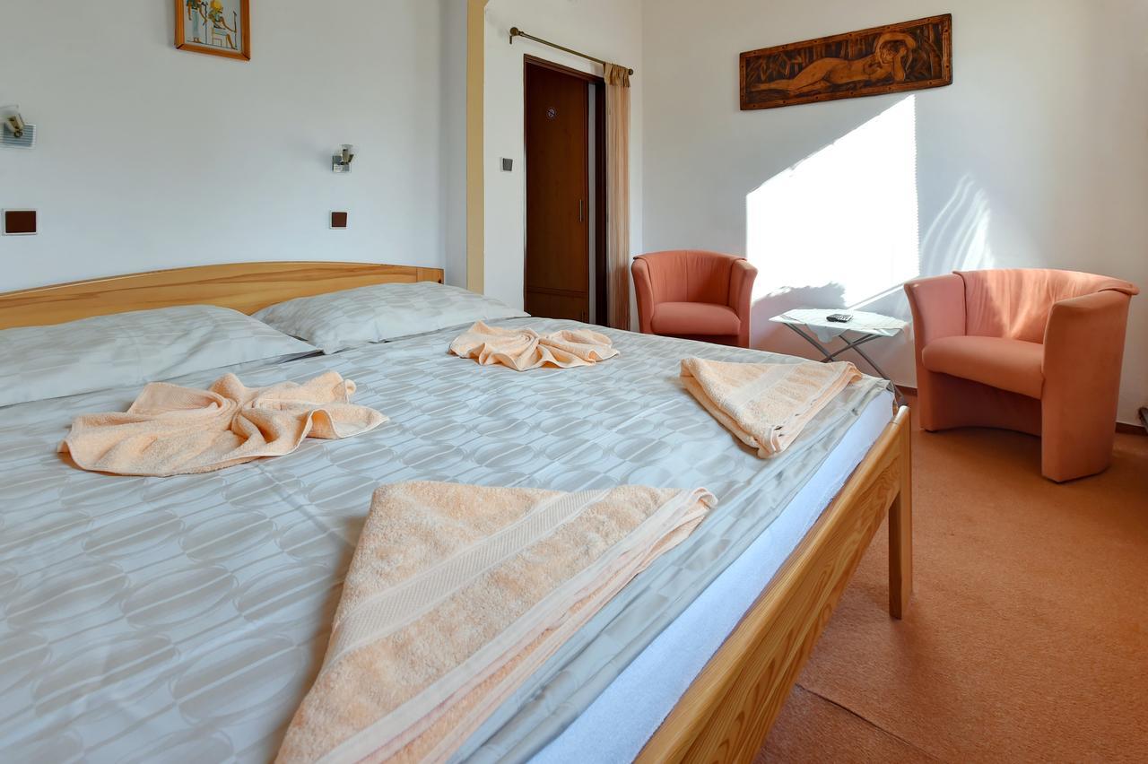 Hotel Kovarna Decin Extérieur photo